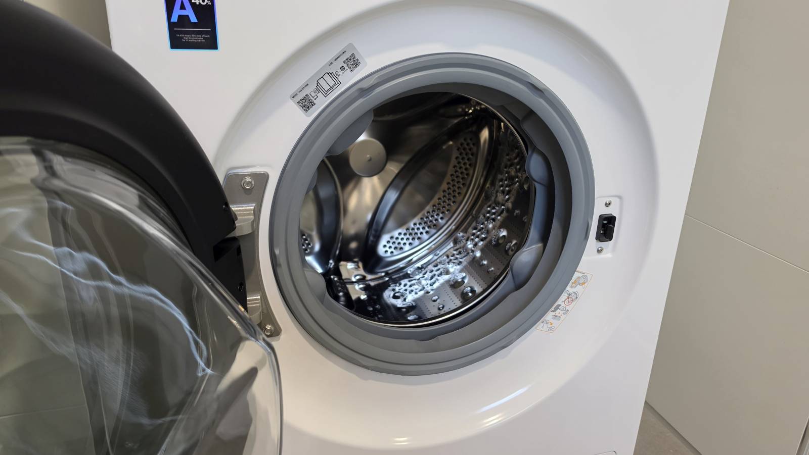 LG F4X7011TWB