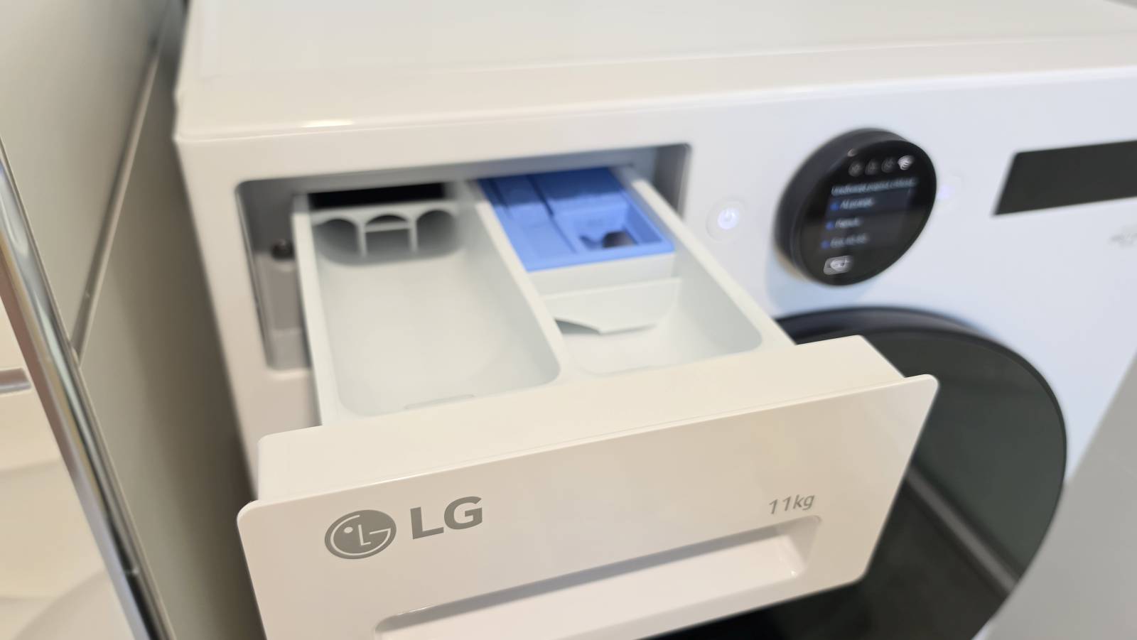 LG F4X7011TWB