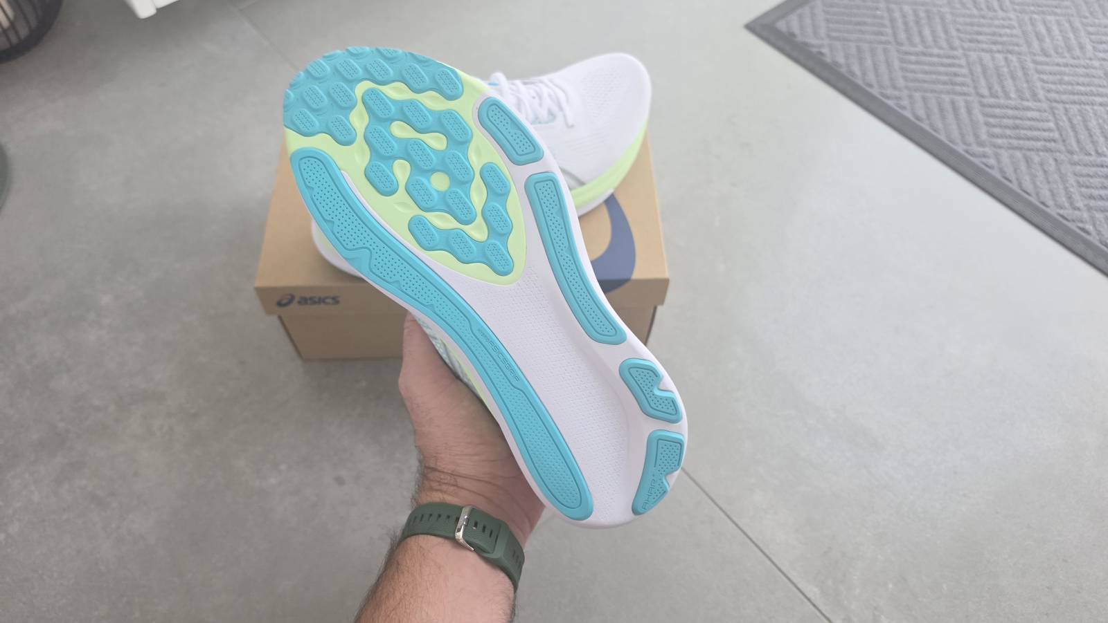 ASICS GEL-KAYANO 33