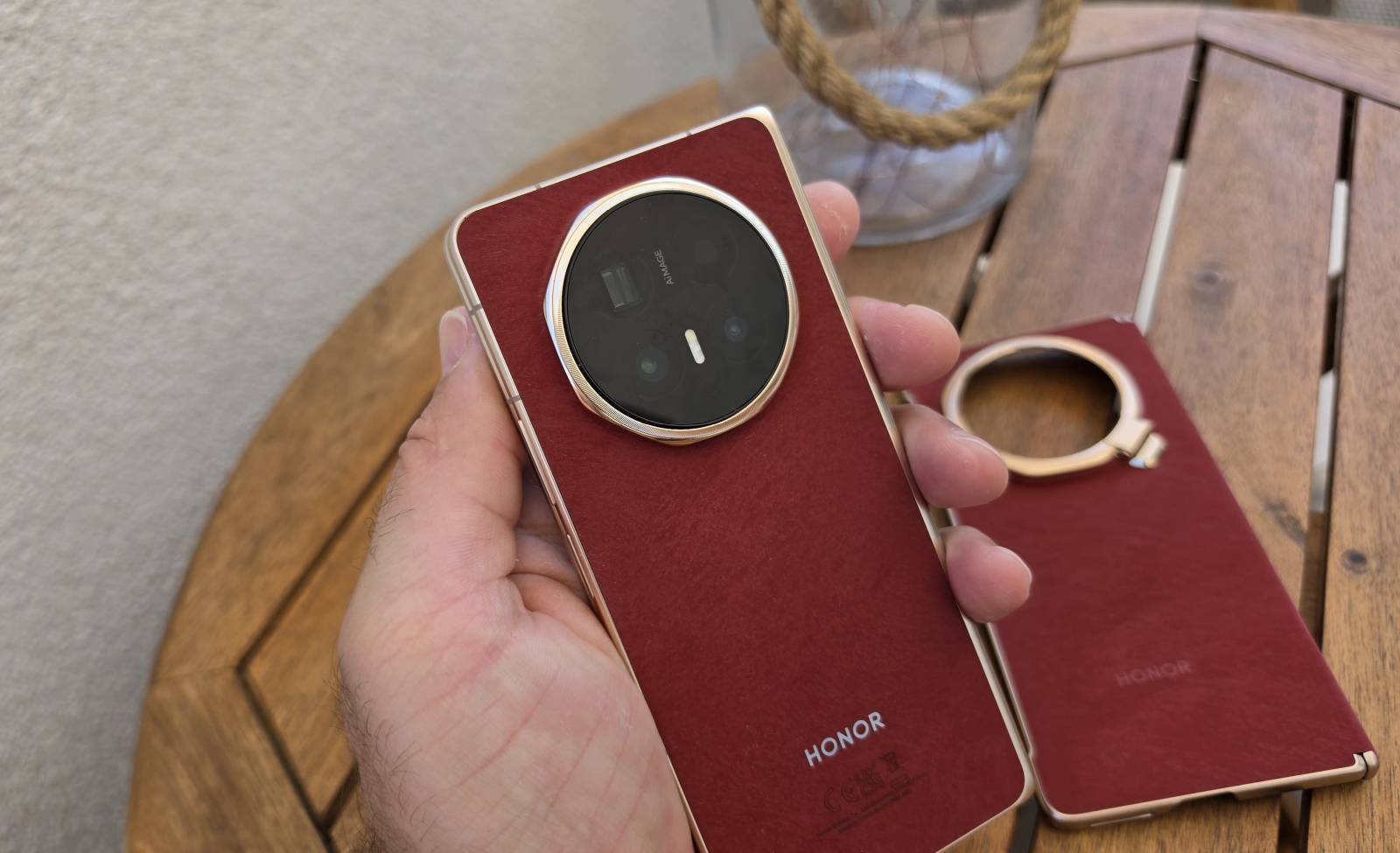 HONOR Magic V6