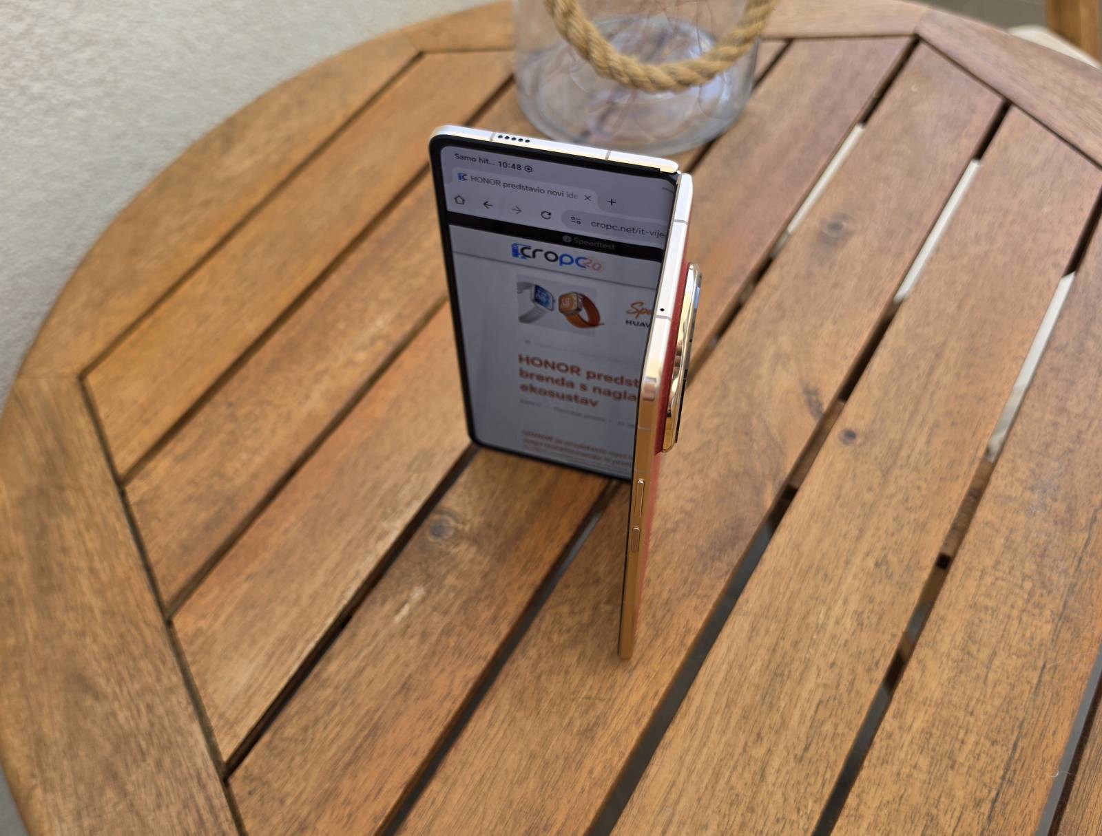 HONOR Magic V6